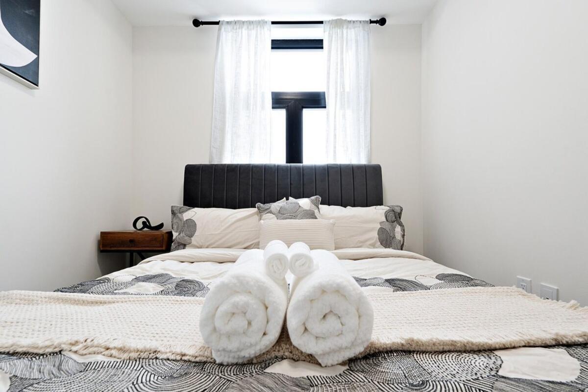 Cozy 2br With Parking & Close To And Sleeps 6 Guests Apartment Niagara Falls